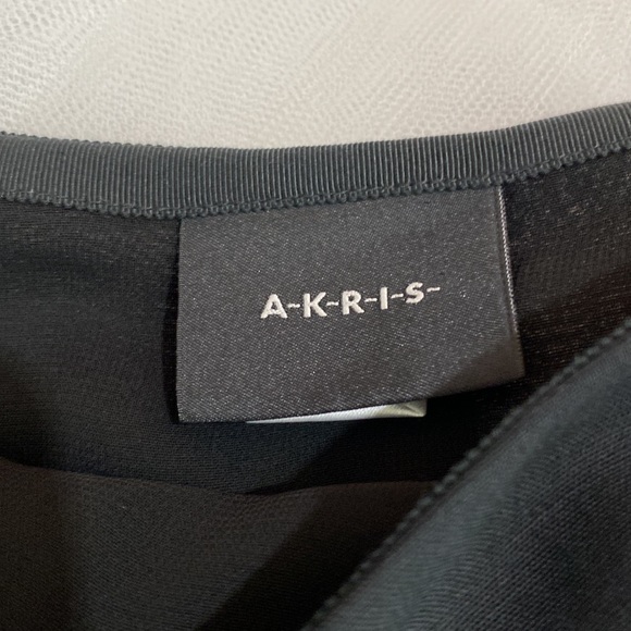 AKRIS Light Black Wool Aline Flutter Skirt - Picture 10 of 11